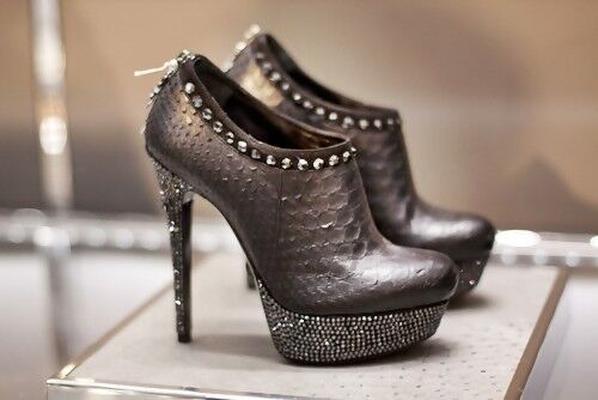 Misses lieben Stiefeletten! S beim Kokettieren