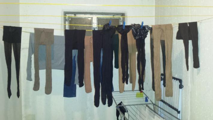 wasch raum  drying was room strumpfhose  halterlose pantyhose ny