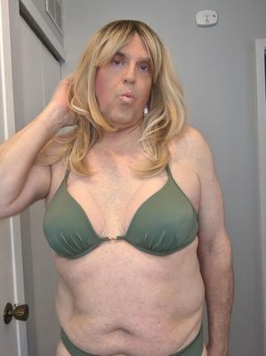 Sherri Satin - Venus In Green